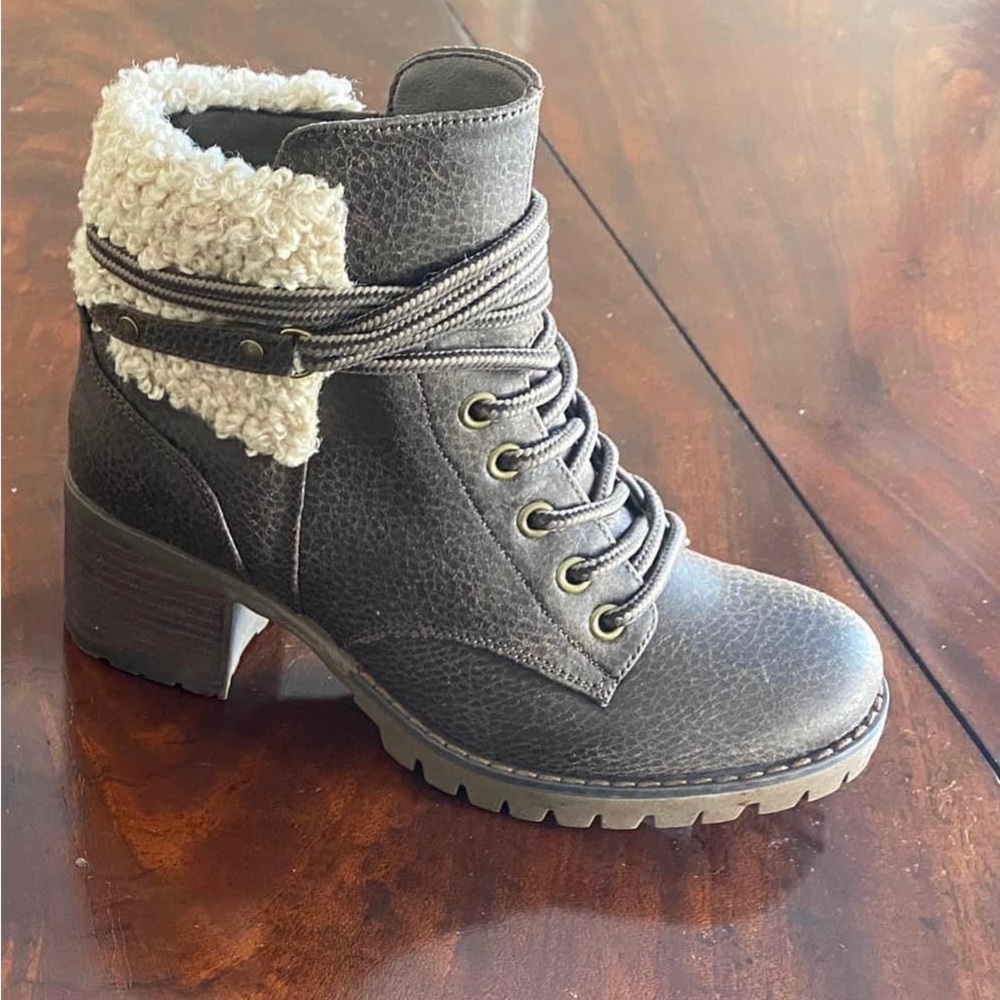 Chocolate Chunky Heel Boot